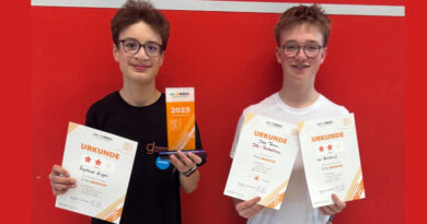 Zwei Schüler gewinnen Regionalwettbewerb der World Robot Olympiade (WRO)