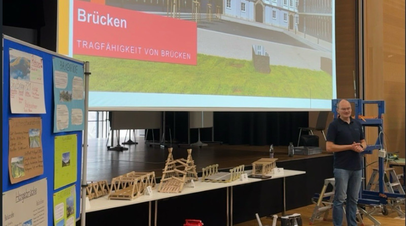 Brücken unter Druck – Belastungstest des P-Seminars Physik „Brückenbau“
